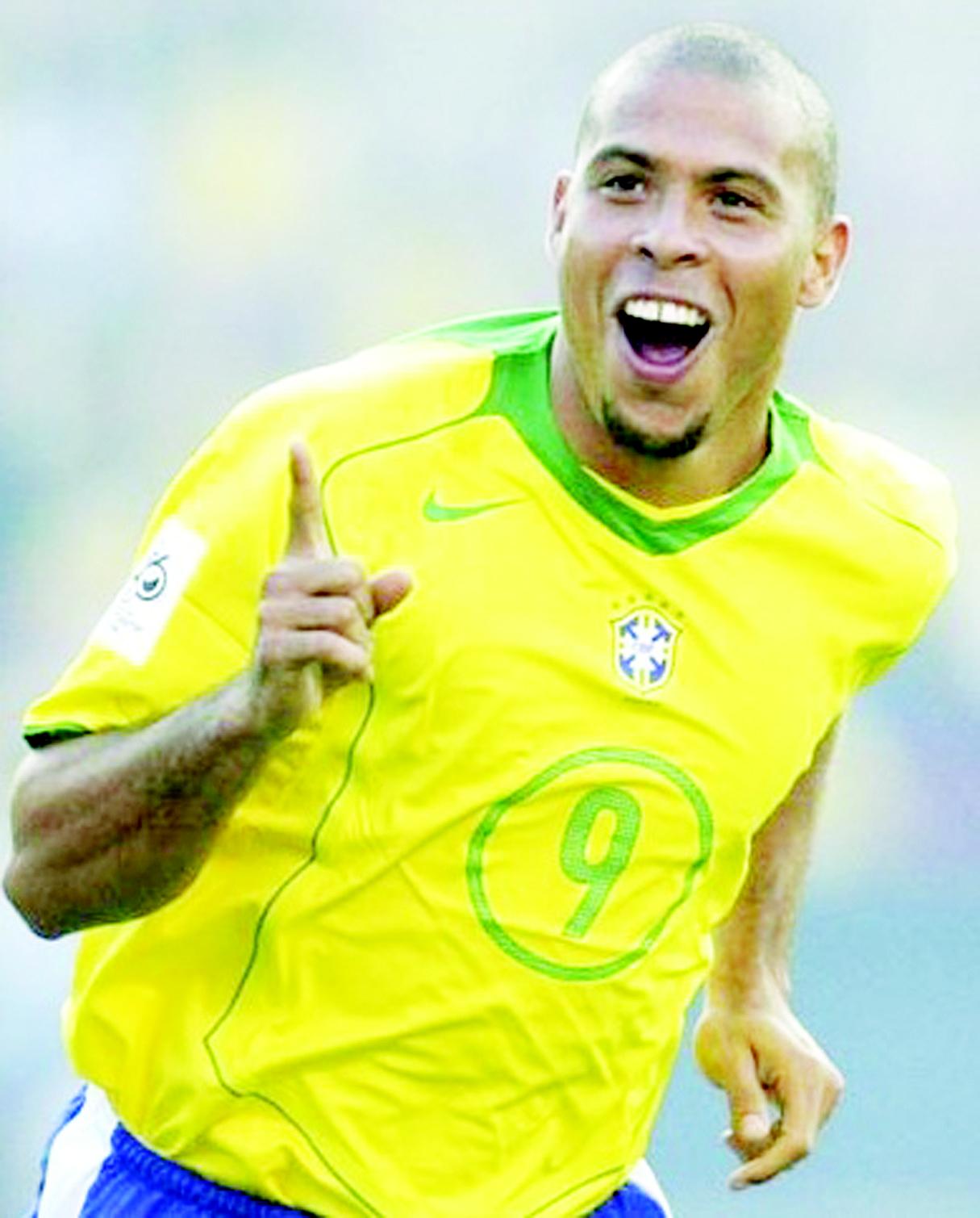 赏心悦目！罗纳尔多世界杯进球全记录，巴西足球最后的守护神|世界杯|罗纳尔多|大罗_新浪新闻
